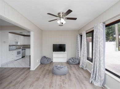 Rare mid-century A-frame pool home in central Sarasota with no - photo 10