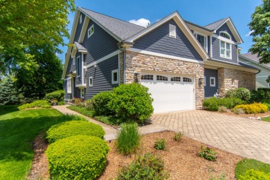 Lake Townhome/Townhouse For Sale in Plainfield, Illinois