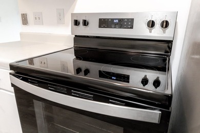 Don't miss this beautifully remodeled 2BR/2BA home in the heart - photo 24