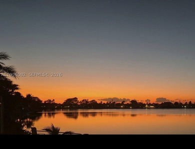 Must see this Gorgeous view of the Approx. 70 Acre Lake from - photo 4