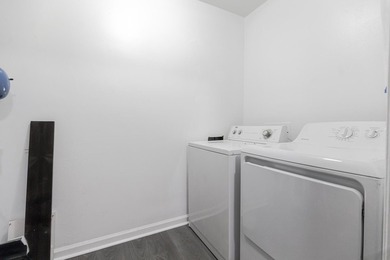 Don't miss this beautifully remodeled 2BR/2BA home in the heart - photo 25