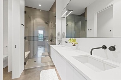 UNDER CONTRACT BUT ACCEPTING BACK UP OFFERS. This - photo 34