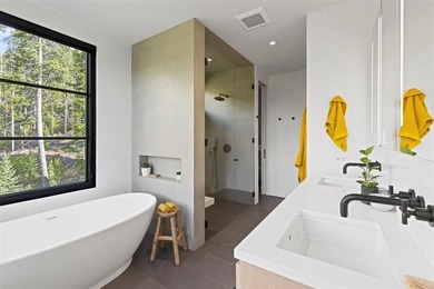 UNDER CONTRACT BUT ACCEPTING BACK UP OFFERS. This - photo 38
