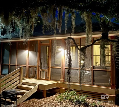 2022, Custom Built, Charming Waterfront Cottage, Gold Fortified - photo 3
