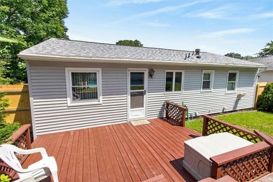 Welcome to this comfortable raised ranch in a very convenient - photo 10