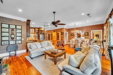 Custom built 5-bed, 5 1/2 bath plantation style home has amazing - photo 11