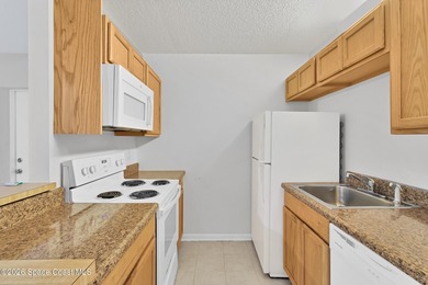 Welcome to Sweet Home Sebastian Lakes! Very clean 1st floor - photo 12