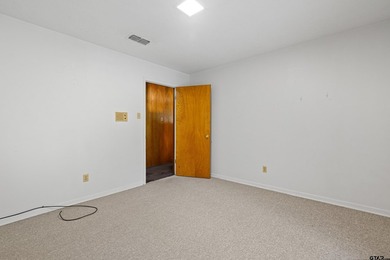 Looking for a lake house for sale in East Texas, without the - photo 21