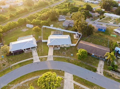 Location, location, location! This beautifully maintained - photo 28