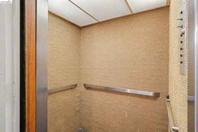 Updated single-level condo in one of Oakland's most convenient - photo 2