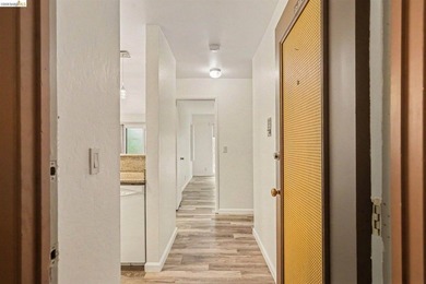 Updated single-level condo in one of Oakland's most convenient - photo 5