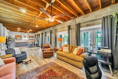 Custom built 5-bed, 5 1/2 bath plantation style home has amazing - photo 43
