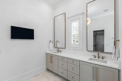 Set within the exclusive waterfront neighborhood of Churchill - photo 8