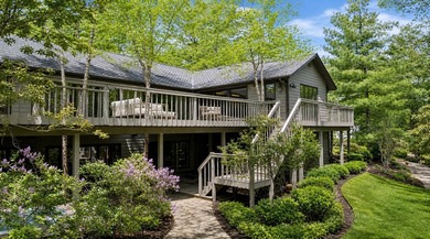 (private lake, pond, creek) Home For Sale in Burr Ridge Illinois