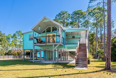 Suwannee River Home For Sale in Old Town Florida