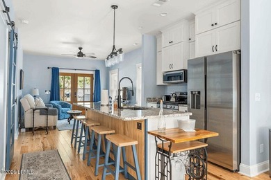 AMAZING Bungalow in the Beaufort Historic District / Northwest - photo 6