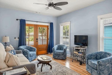 AMAZING Bungalow in the Beaufort Historic District / Northwest - photo 10
