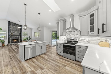 Beautifully updated 3-bedroom, 2-bath home with a 2-car garage - photo 14
