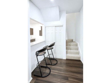 Move-in ready 2 bed, 2 bath North Dallas condo for sale in a