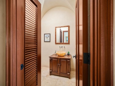A private Wailea Kialoa retreat, where chic island elegance - photo 27