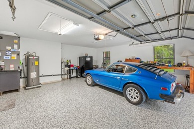 Beautifully updated 3-bedroom, 2-bath home with a 2-car garage - photo 27