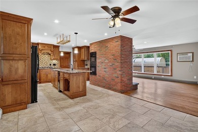 It's rare to find a home that offers this much versatility - photo 9
