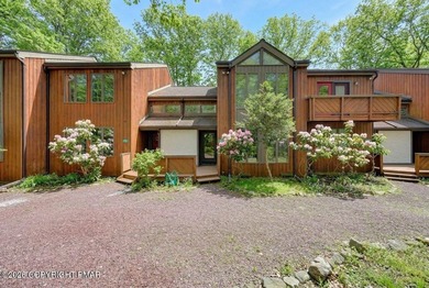 ***LAKEFRONT***AND SLEEPING LOFT. Nestled in the serene and - photo 46