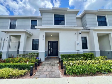 (private lake, pond, creek) Townhome/Townhouse For Sale in Florida City Florida