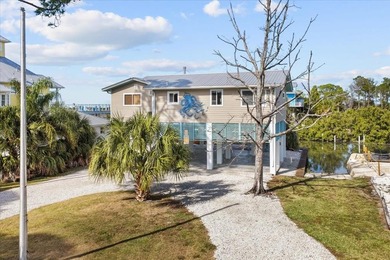 Waterfront Living in Cedar Key - Fully Furnished & Move-In Ready - photo 1