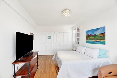 Welcome to refined urban living in this bright, true one-bedroom