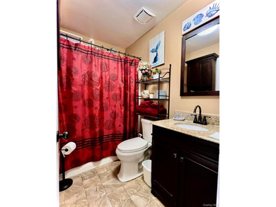 Beautifully maintained 3BR, 1BA home with cathedral ceilings in - photo 15