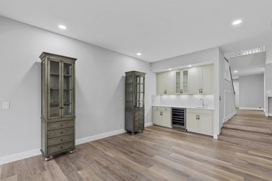 Welcome to this stunning three-bedroom, two-and-a-half-bath - photo 17