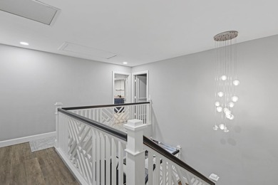 Welcome to this stunning three-bedroom, two-and-a-half-bath - photo 19