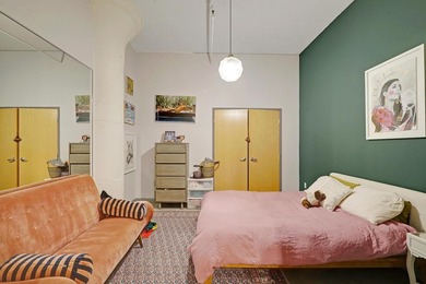 Located in Minneapolis' historic Mill District neighborhood - photo 9