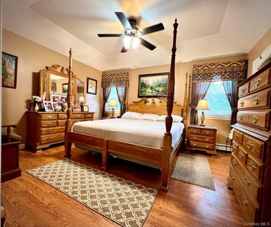 Beautifully maintained 3BR, 1BA home with cathedral ceilings in - photo 20
