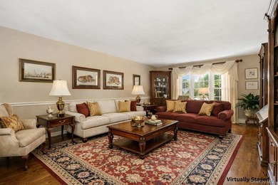 Welcome to this stately, immaculately maintained 4 bedroom, 2.5 - photo 10