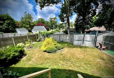 Beautifully maintained 3BR, 1BA home with cathedral ceilings in - photo 29