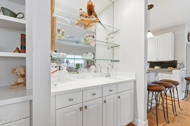 Welcome to 12 Avalon at Indigo! Luxurious one-level living in - photo 8