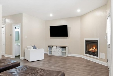 Welcome to this well-maintained townhome in Northern Norfolk - photo 11