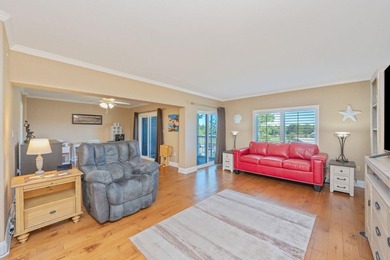 Updated one-bedroom, one-bath condo in Leisure Condominiums with - photo 15