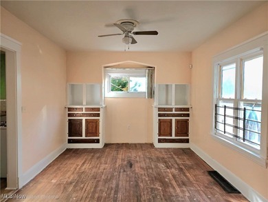 Welcome HOME to 9112 Parmelee Ave, in Cleveland! A charming and - photo 15