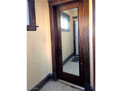 Welcome HOME to 9112 Parmelee Ave, in Cleveland! A charming and - photo 21