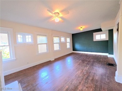Welcome HOME to 9112 Parmelee Ave, in Cleveland! A charming and - photo 24