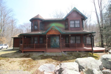 Cobbs Lake Home For Sale in Lake Ariel Pennsylvania