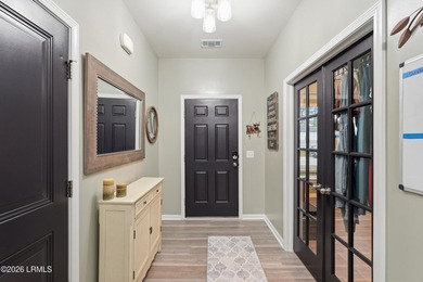 Discover your perfect oasis in this well-maintained 3-bedroom - photo 6