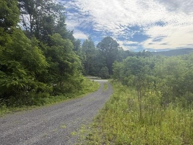Cozy Log home on 10.4 Beautiful Acres in Randolph VT. Built in - photo 8