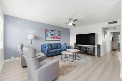 Lake Condo For Sale in Boca Raton, Florida