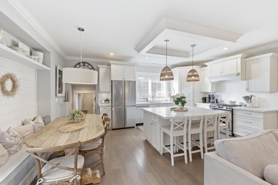 Custom built home by C. Siemens, local builder w/attention to - photo 12