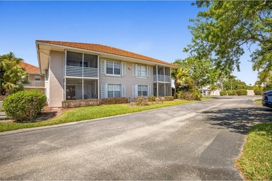 Beautifully updated and remodeled 1st floor condo in the - photo 2
