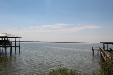 Dream Waterfront Retreat, Cedar Creek Lake - Lake Home For Sale in Kemp, Texas